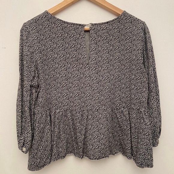 Urban Outfitters Grey and Black Peplum Top - Sz Medium - Picture 3 of 3